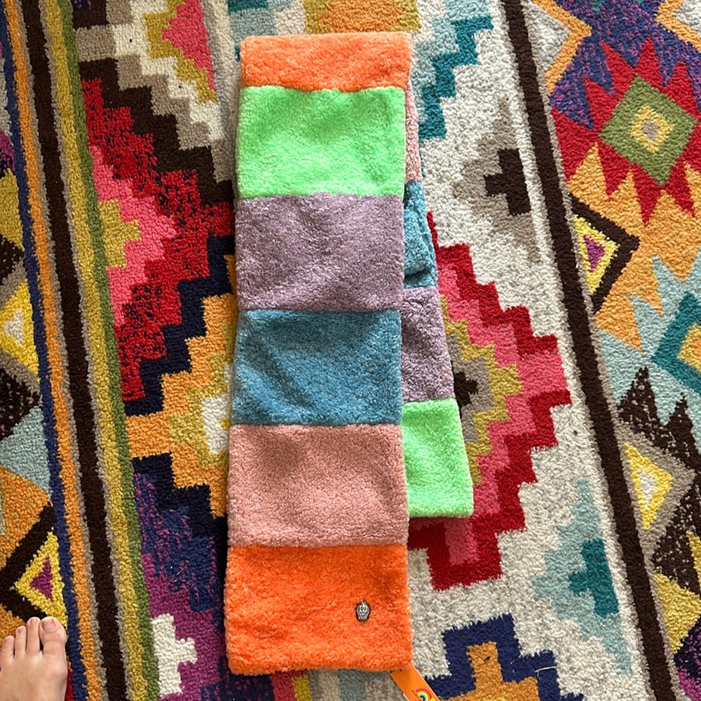Fuzzy color block scarf